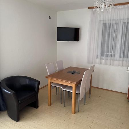 Apartman J&B Apartment Vir Luaran gambar