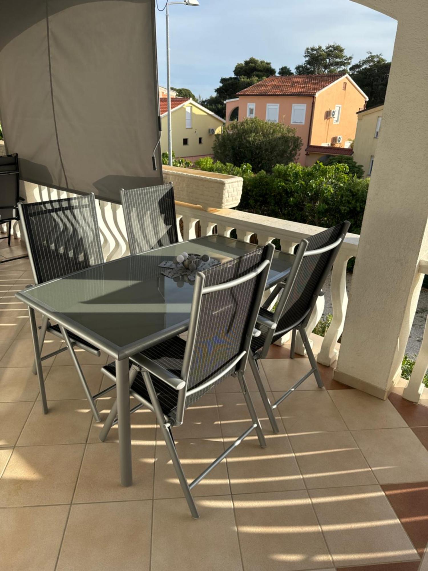 Apartman J&B Apartment Vir Luaran gambar